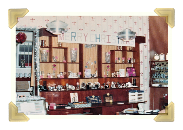 Marian's, 38 Union Street shop Christmas display 1977