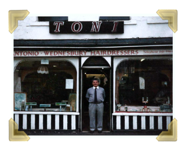 Toni's last day of business in Union Street (courtesy of Wednesbury In Work)